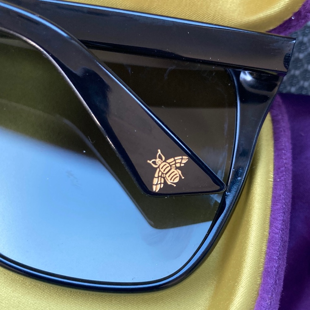 Gucci Black Square Sunglasses - Picture 8 of 9